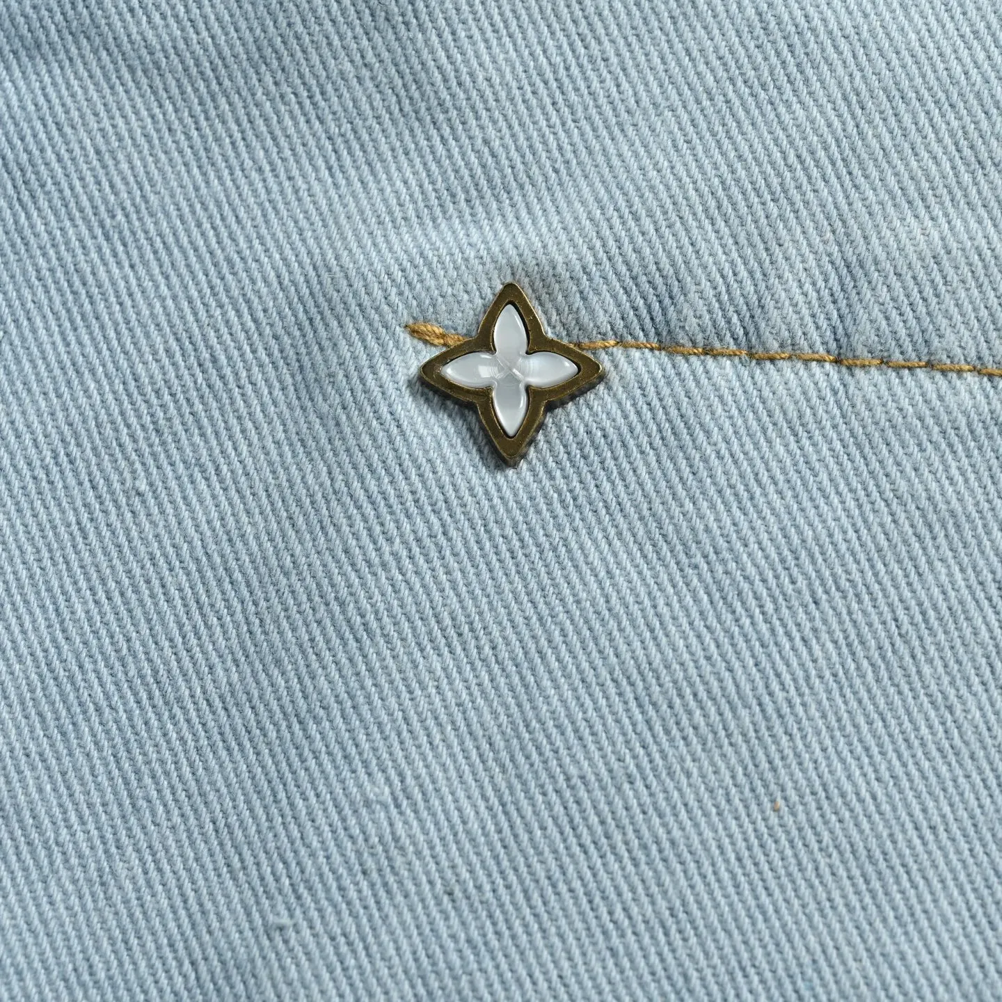 Louis Vuitton/Louis Vuitton logo embroidered rivet five-point denim shorts